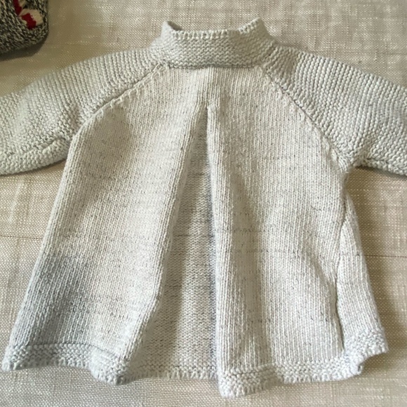 Girls 5 piece Bundle- Sz-2T- Roots Cabin Dress-Shirt, H&M Dress/Jeans-Sz-2T - Picture 10 of 16